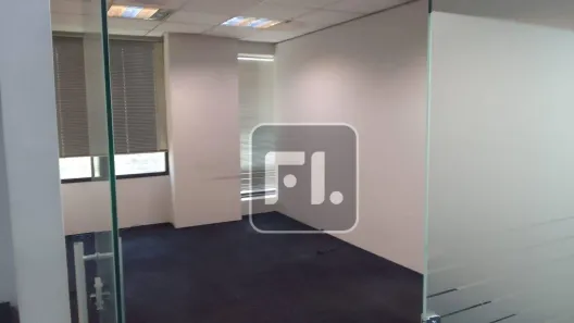 Sala Comercial para alugar, 340m² no Dezoito do Forte Empresarial/Alphaville., Barueri