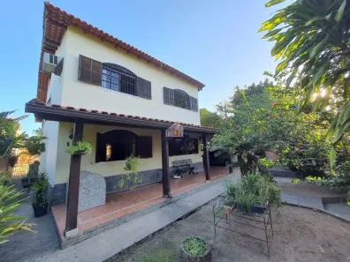Casa com 4 Quartos à venda, 280m² no Parque Hotel, Araruama