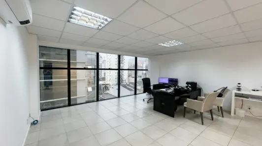 Sala Comercial à venda, 41m² no Centro, Florianópolis