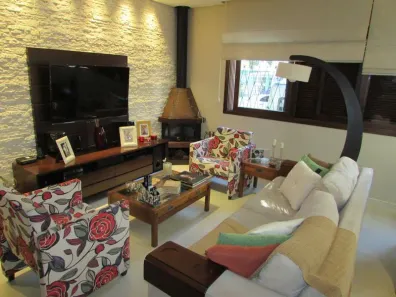 Casa com 3 Quartos à venda, 369m² no Menino Deus, Porto Alegre