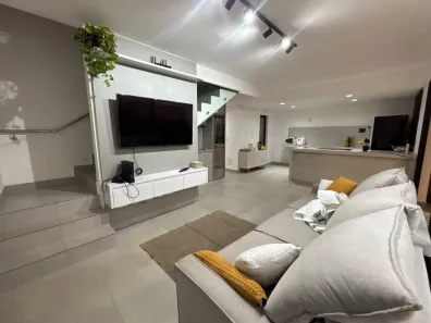 Sobrado com 4 Quartos à venda, 181m² no Jardins Marselha, Aparecida de Goiânia