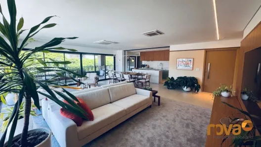 Apartamento com 4 Quartos à venda, 244m² no Setor Bueno, Goiânia