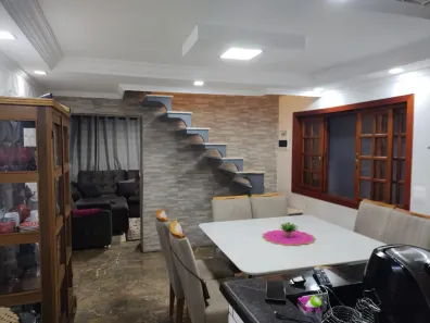 Sobrado com 3 Quartos à venda, 253m² no Jardim Varan, Suzano