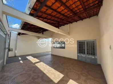 Casa com 2 Quartos à venda, 70m² no Nossa Senhora da Abadia, Uberaba