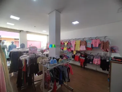 Ponto Comercial com 5 Quartos à venda, 360m² no Petrolândia, Contagem
