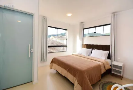 Kitnet com 1 Quarto para alugar, 25m² no Córrego Grande, Florianópolis