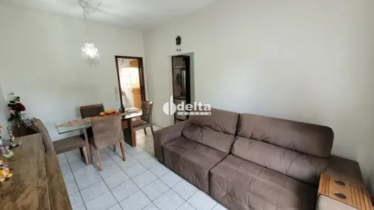 Apartamento com 3 Quartos à venda, 76m² no Segismundo Pereira, Uberlândia