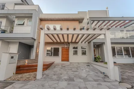 Casa de Condomínio com 3 Quartos para alugar, 136m² no Hípica, Porto Alegre