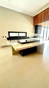 Casa de Condomínio com 4 Quartos à venda, 300m² no Jardins Itália, Goiânia