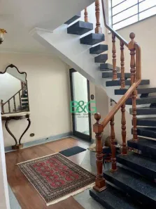Casa com 5 Quartos para alugar, 380m² no Parque Colonial, São Paulo