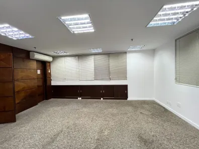 Sala Comercial para alugar, 180m² no Campo Belo, São Paulo