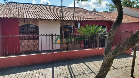 Casa com 4 Quartos à venda, 117m² no Conjunto Cafezal 1, Londrina