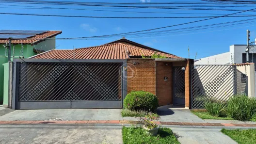 Casa com 4 Quartos à venda, 206m² no Carandá Bosque, Campo Grande