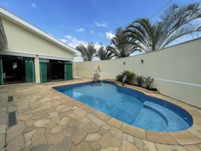 Casa com 3 Quartos à venda, 250m² no Bel Recanto, Taubaté