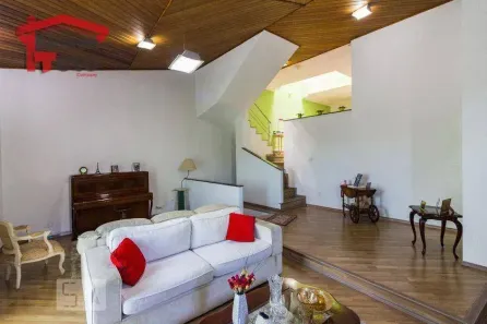 Sobrado com 5 Quartos à venda, 330m² no Vila Bruna, São Paulo