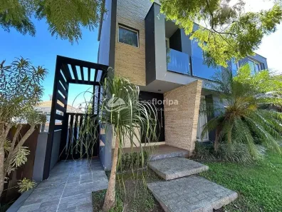 Casa de Condomínio com 4 Quartos à venda, 220m² no Campeche, Florianópolis