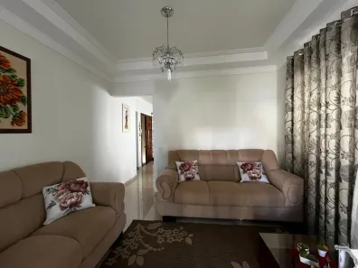 Casa com 5 Quartos à venda, 232m² no Vila Marumby, Maringá