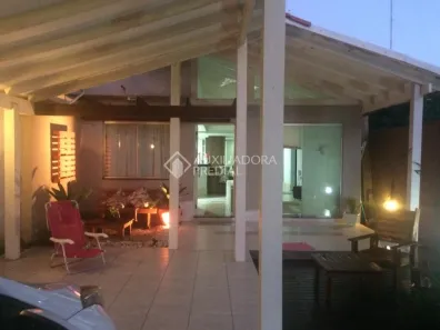 Sobrado com 3 Quartos à venda, 150m² no Arquipélago, Porto Alegre
