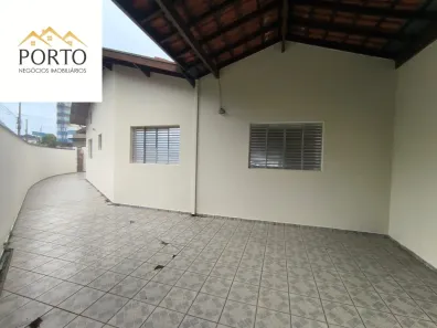 Casa com 2 Quartos para alugar, 120m² no João XXIII, Vinhedo