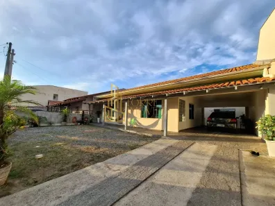 Casa com 2 Quartos à venda, 112m² no Meia Praia, Navegantes