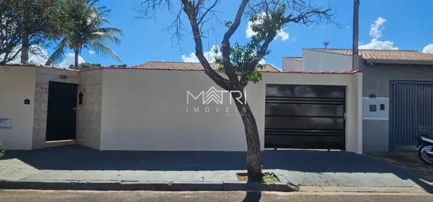 Casa com 3 Quartos à venda, 199m² no Parque Laranjeiras, Araraquara