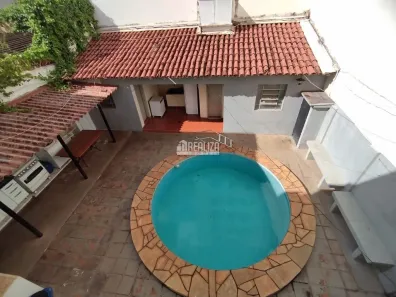Casa com 4 Quartos à venda, 275m² no Estados Unidos, Uberaba