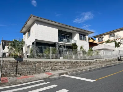 Casa com 2 Quartos à venda, 226m² no Barreiros, São José