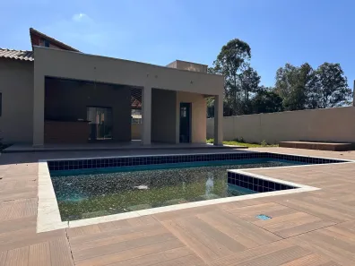 Casa de Condomínio com 4 Quartos à venda, 250m² no Dona Catarina, Mairinque