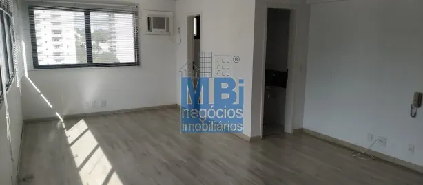 Sala Comercial à venda, 41m² no Santo Amaro, São Paulo