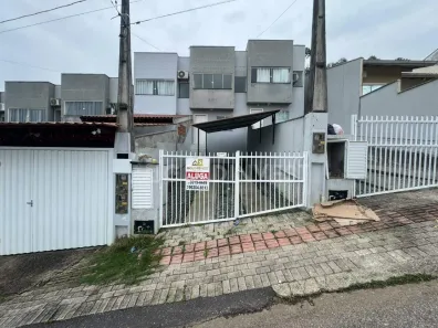 Casa com 2 Quartos para alugar, 68m² no Águas Claras, Brusque