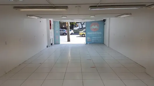 Ponto Comercial para alugar, 138m² no Jardim Botânico, Rio de Janeiro