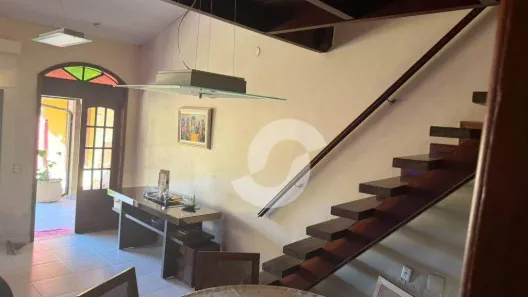 Casa com 3 Quartos à venda, 360m² no Maravista, Niterói