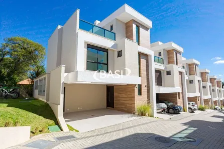 Sobrado com 3 Quartos à venda, 144m² no Santa Felicidade, Curitiba