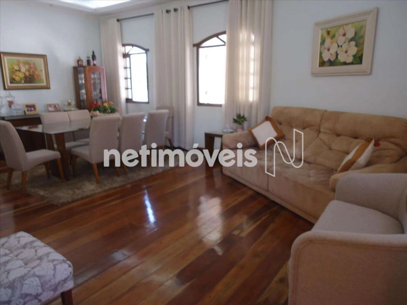 Casa com 3 quartos — Santa Amélia, Belo Horizonte