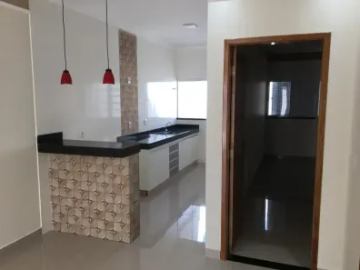 Casa com 2 Quartos à venda, 60m² no Jardim Holanda, Uberlândia