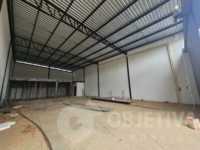 Galpão/Depósito/Armazém para alugar, 340m² no Aclimação, Uberlândia