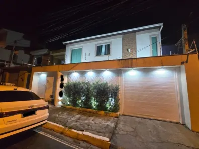 Casa com 3 Quartos à venda, 294m² no Jardim Vitória, Macaé