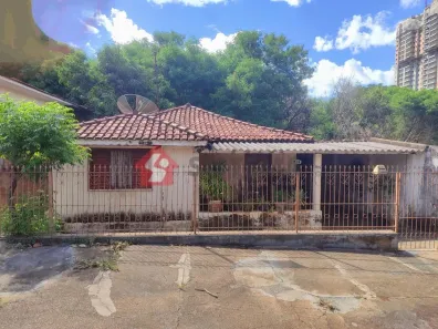 Casa com 2 Quartos à venda, 215m² no Jardim Aquinópolis, Presidente Prudente