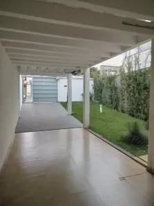 Casa com 4 Quartos para alugar, 219m² no Setor Bueno, Goiânia