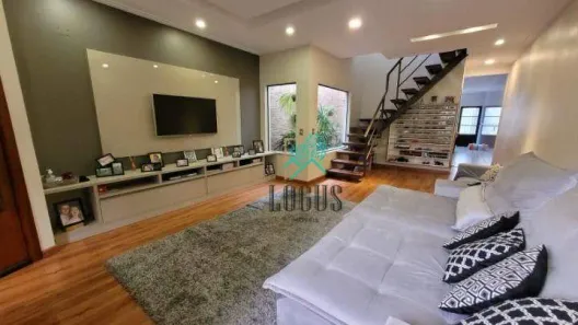 Sobrado com 4 Quartos à venda, 272m² no Vila Nogueira, Diadema