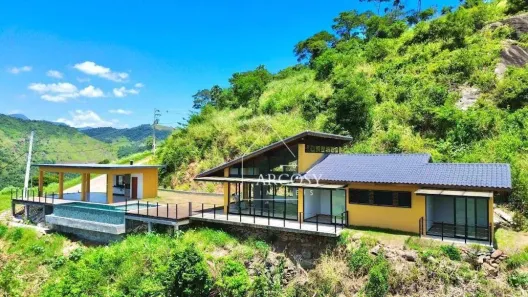 Casa de Condomínio com 3 Quartos à venda, 1200m² no Pedro do Rio, Petrópolis