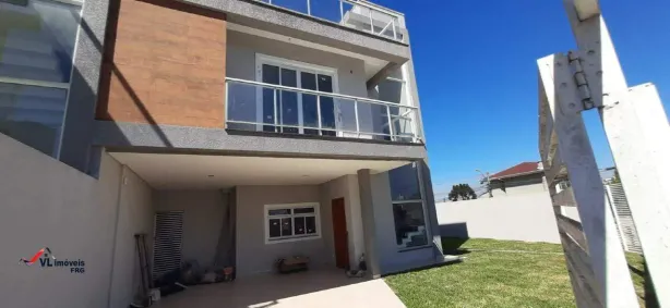 Sobrado com 3 Quartos à venda, 215m² no Capão Raso, Curitiba