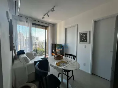 Apartamento com 2 Quartos para alugar, 37m² no Santo Amaro, São Paulo