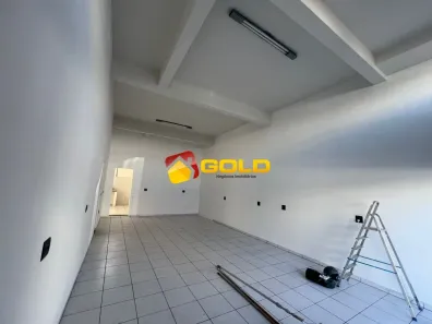 Imóvel Comercial para alugar, 80m² no Santa Mônica, Uberlândia
