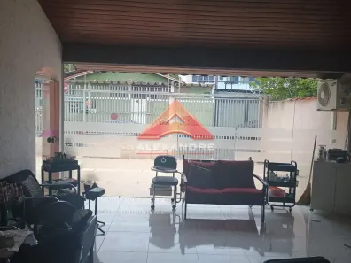 Casa com 3 Quartos à venda, 180m² no Jardim Valparaíba, São José dos Campos