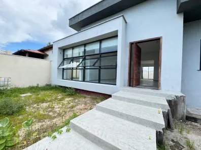 Casa com 3 Quartos à venda, 300m² no De Lourdes, Fortaleza