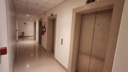Sala Comercial para venda ou aluguel, 28m² no Jardim Oswaldo Cruz, São José dos Campos