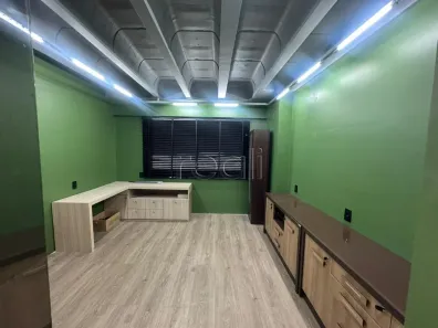 Sala Comercial à venda, 28m² no Cocó, Fortaleza