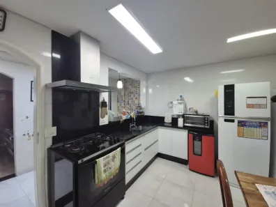 Sobrado com 2 Quartos à venda, 180m² no Vila Tolstoi, São Paulo