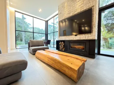 Casa com 3 Quartos à venda, 381m² no Linha 15 de Novembro, Gramado